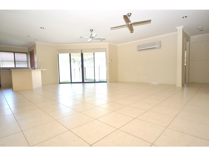 59 Highcrest Circuit, Molendinar QLD 4214