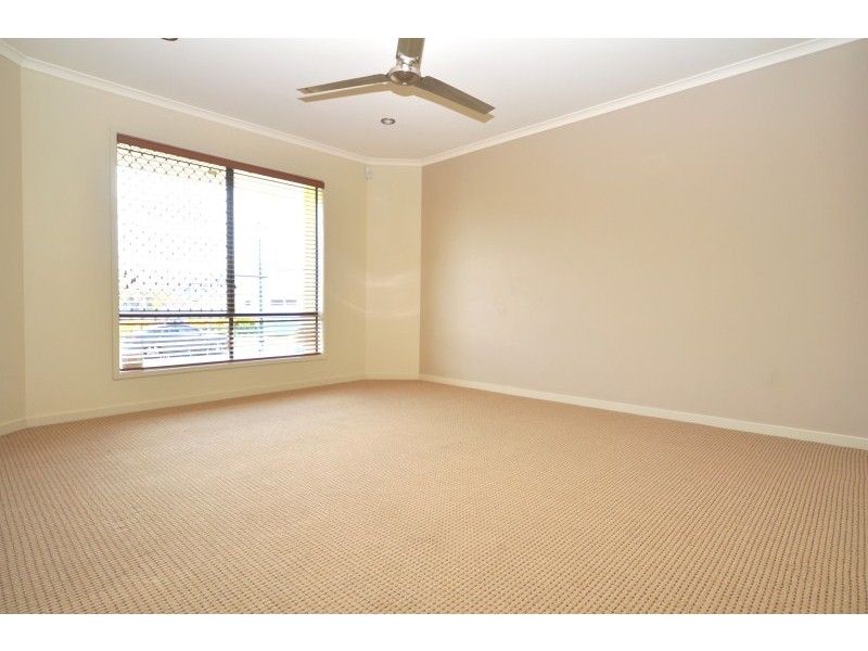 59 Highcrest Circuit, Molendinar QLD 4214
