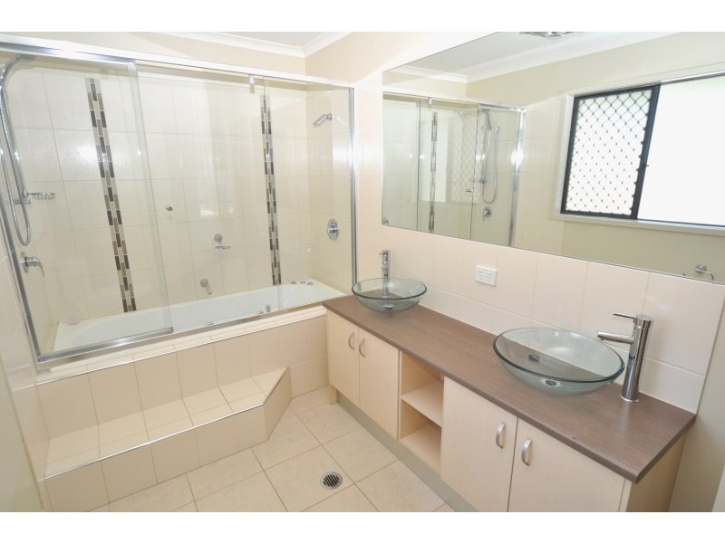 59 Highcrest Circuit, Molendinar QLD 4214