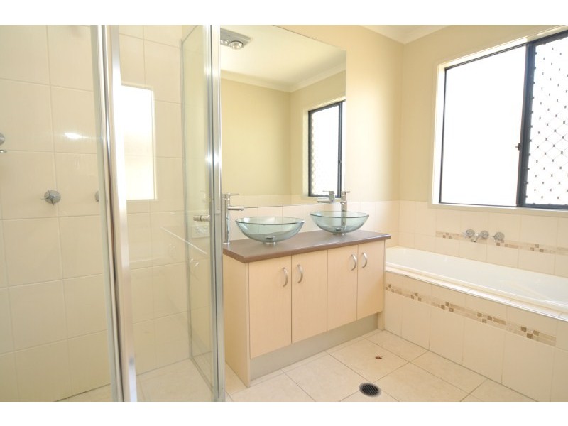 59 Highcrest Circuit, Molendinar QLD 4214