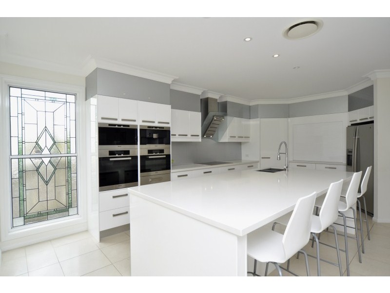 72 Arnold Palmer Drive, Parkwood QLD 4214