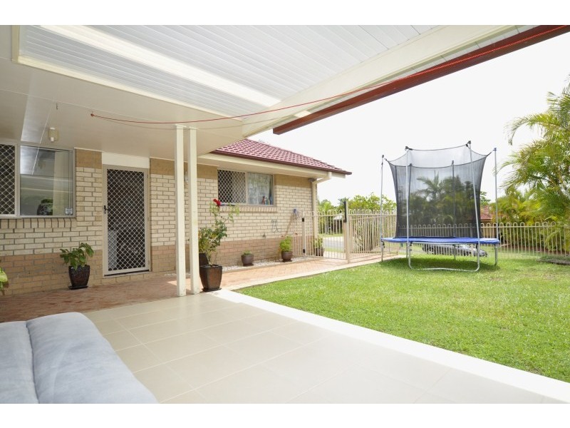 2 Strathalbyn Court, Parkwood QLD 4214