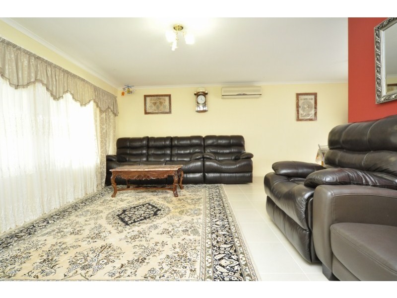 2 Strathalbyn Court, Parkwood QLD 4214