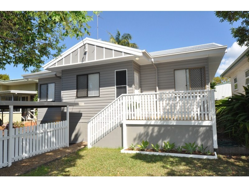 10 Kerr Avenue, Southport QLD 4215