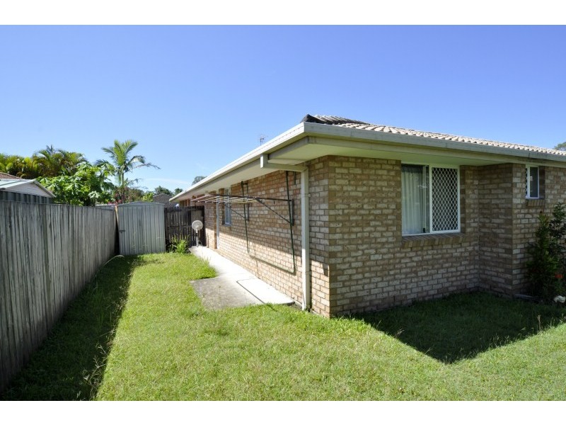 2/12 Coventry Court, Labrador QLD 4215