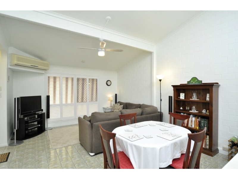 34/81 Olsen Avenue, Labrador QLD 4215