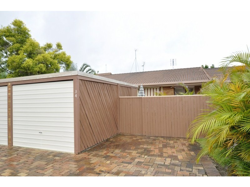 34/81 Olsen Avenue, Labrador QLD 4215