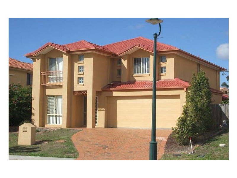 201 Crestwood Drive, Molendinar QLD 4214