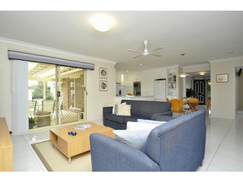 12 Weiskoph Court, Parkwood QLD 4214