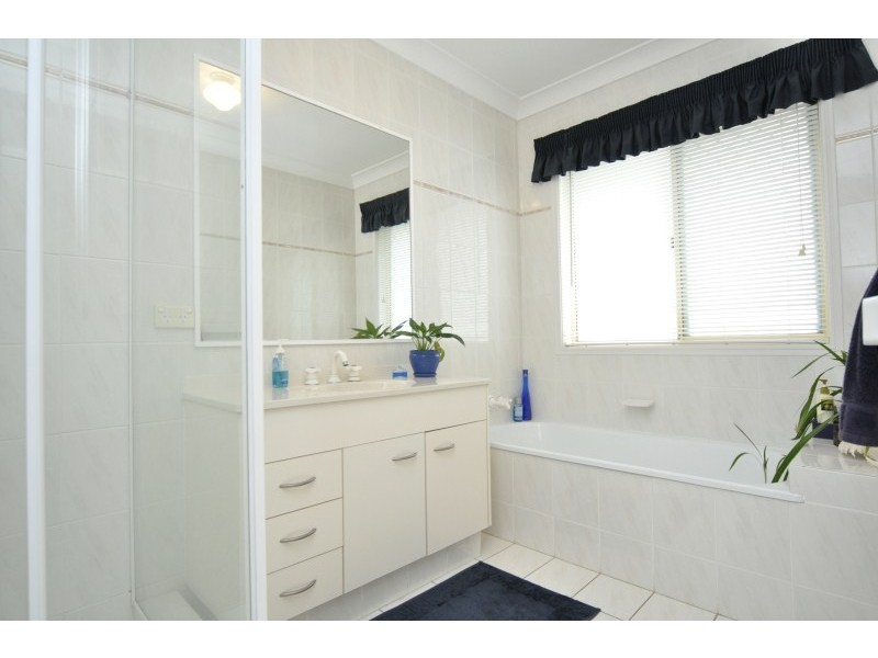 12 Weiskoph Court, Parkwood QLD 4214