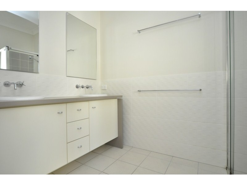 29 Lockwood Place, Molendinar QLD 4214