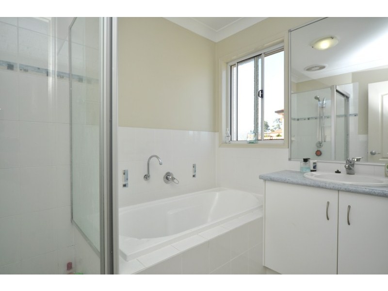 44 Golden Bear Drive, Arundel QLD 4214