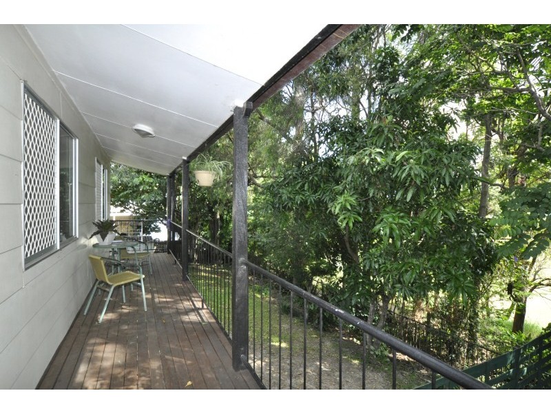 22 Tasman Avenue, Molendinar QLD 4214