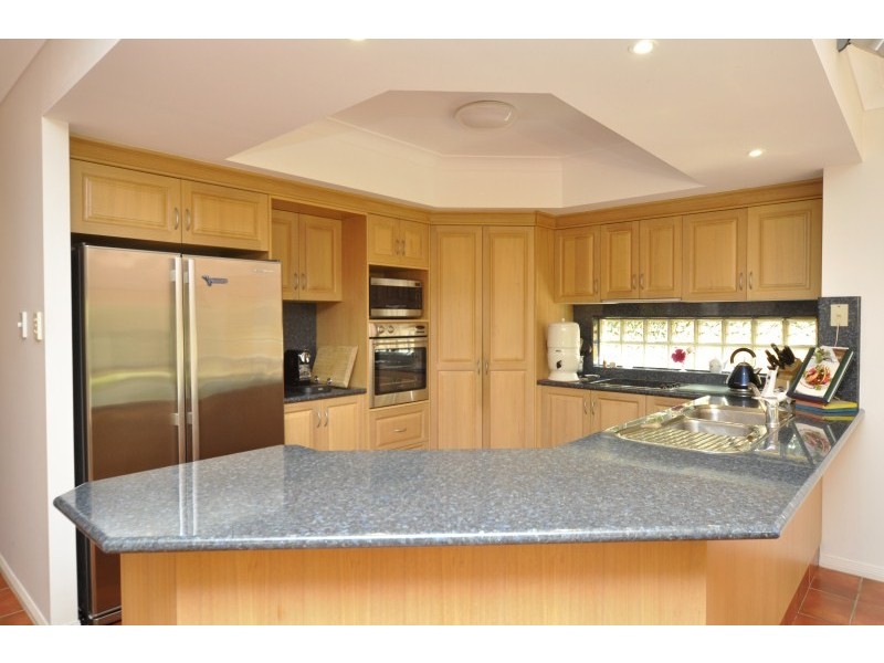 29 Chichester Drive, Arundel QLD 4214