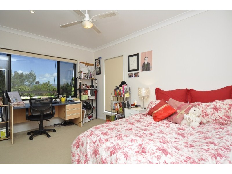 29 Chichester Drive, Arundel QLD 4214