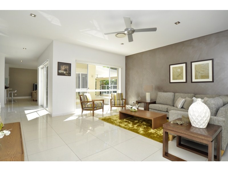 2/5018 Riverwood Grove, Ashmore QLD 4214