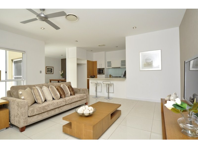2/5018 Riverwood Grove, Ashmore QLD 4214