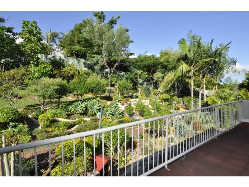 28 Papara Street, Pacific Pines QLD 4211
