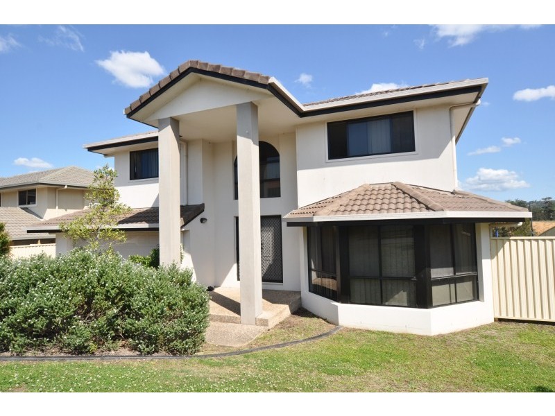 68 Golden Bear Drive, Arundel QLD 4214