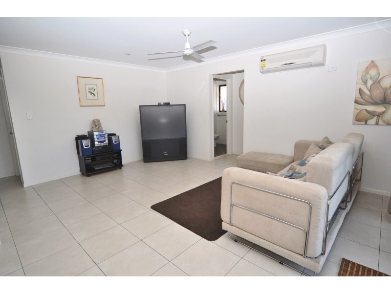 68 Golden Bear Drive, Arundel QLD 4214