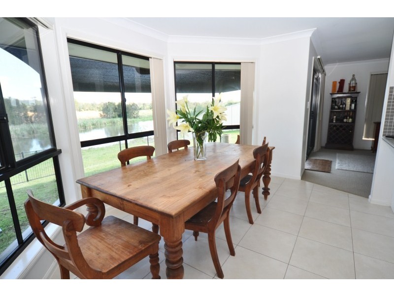 68 Golden Bear Drive, Arundel QLD 4214