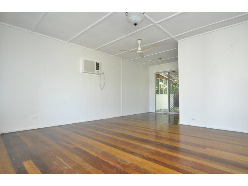 9 Horder Avenue, Labrador QLD 4215