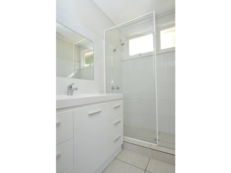 9 Horder Avenue, Labrador QLD 4215
