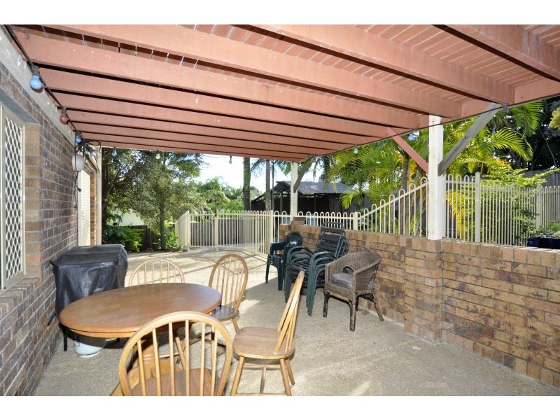 11 Langer Place, Arundel QLD 4214