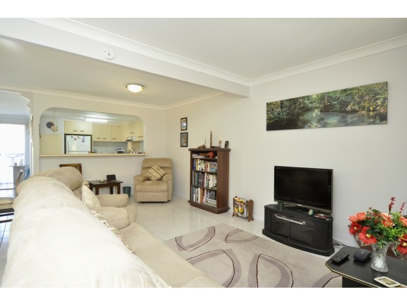 12/81 Olsen Avenue, Labrador QLD 4215