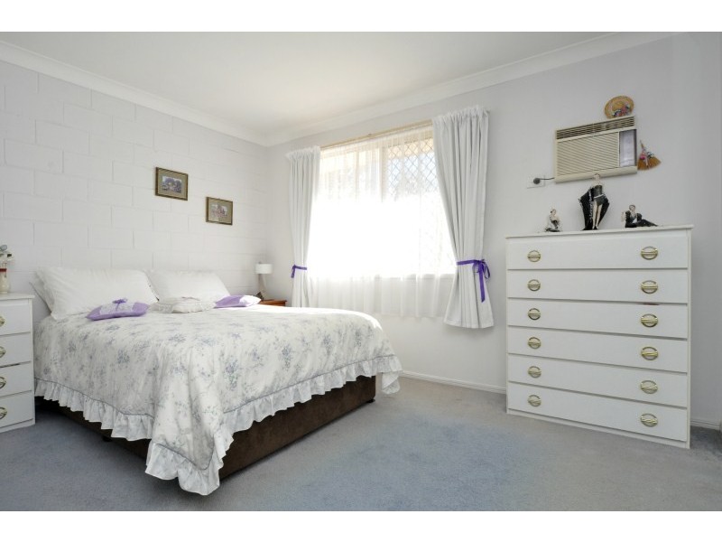 12/81 Olsen Avenue, Labrador QLD 4215