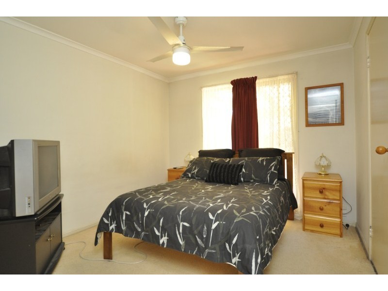 1/5 Jupiter Close, Labrador QLD 4215