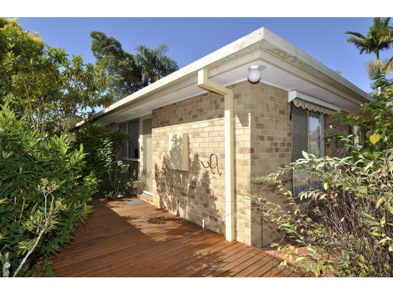 2/5 Jupiter Close, Labrador QLD 4215