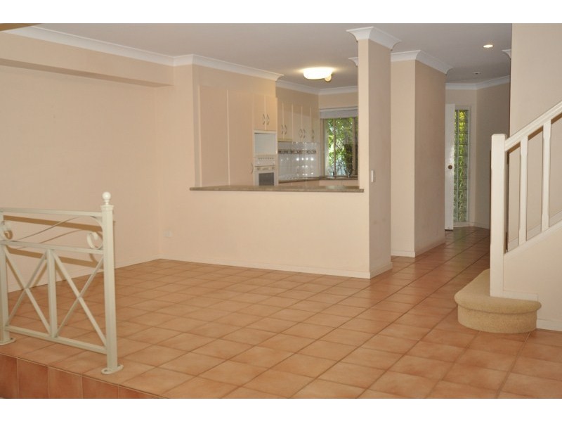 30/5 Bronberg Court, Southport QLD 4215