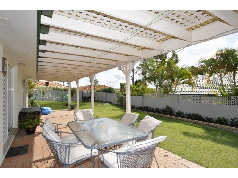 14 Pearson Close, Arundel QLD 4214