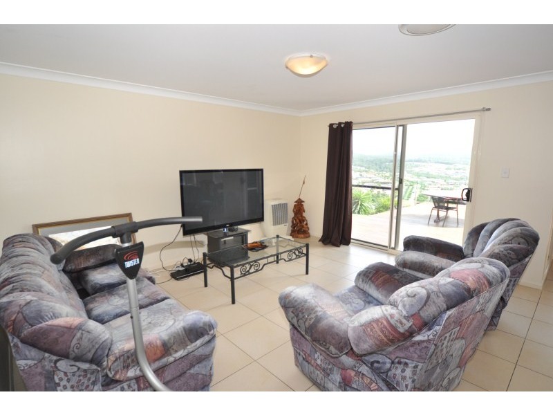 42 Salvado Drive, Pacific Pines QLD 4211