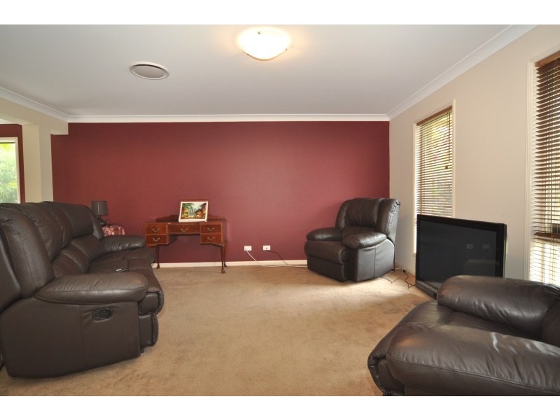 42 Salvado Drive, Pacific Pines QLD 4211