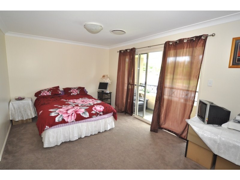 42 Salvado Drive, Pacific Pines QLD 4211