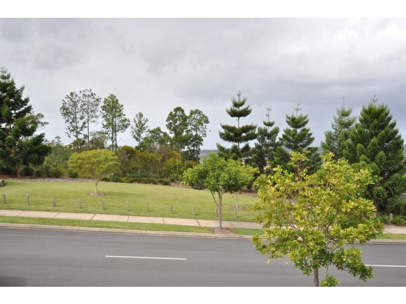 42 Salvado Drive, Pacific Pines QLD 4211
