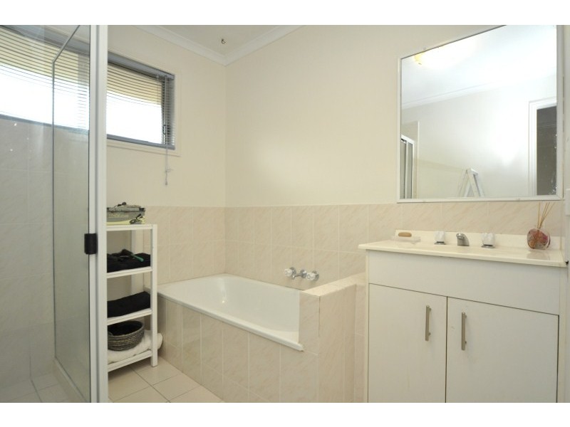 8 Rodriguez Court, Parkwood QLD 4214