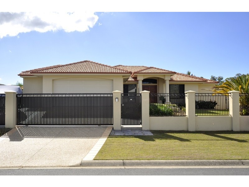10 Torquay Place, Arundel QLD 4214