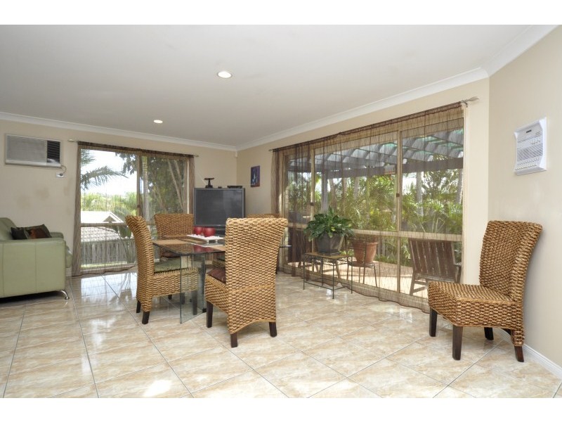 14 Yarraglen Place, Parkwood QLD 4214