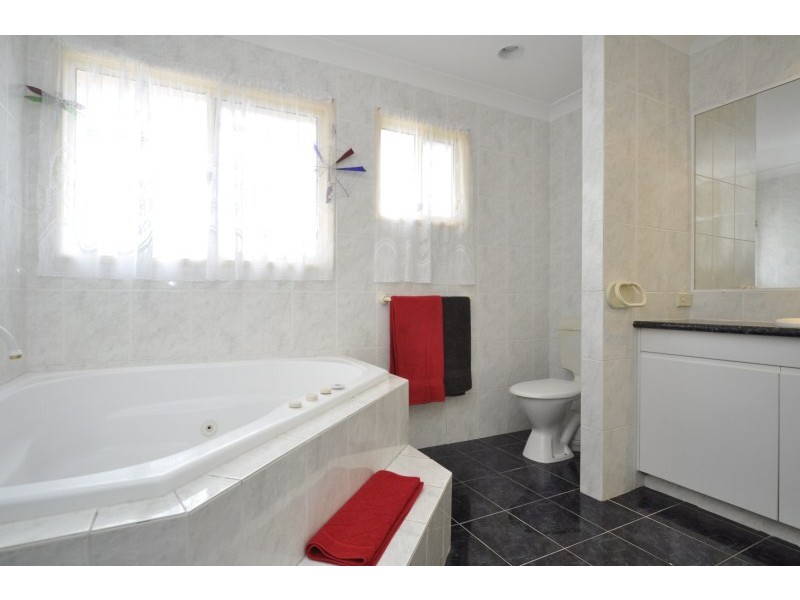 14 Yarraglen Place, Parkwood QLD 4214