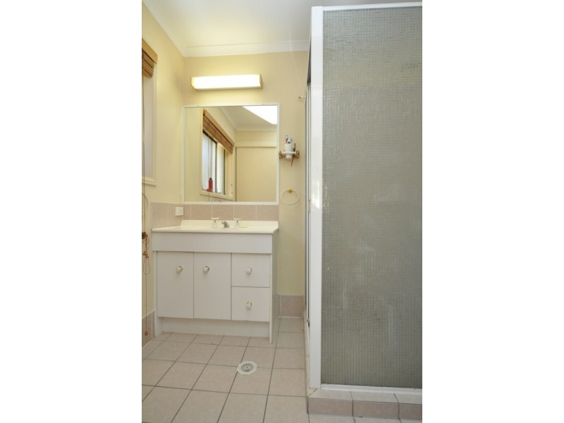 1 Strathalbyn Court, Parkwood QLD 4214