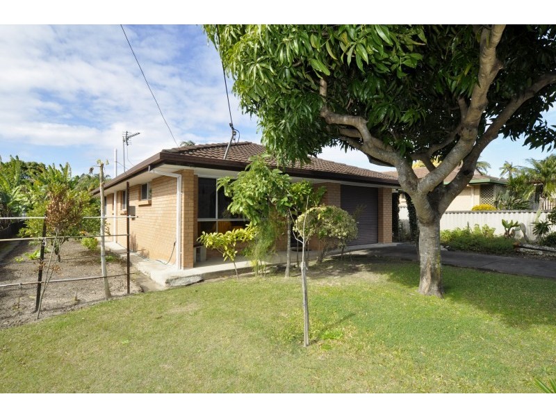 148 Government Road, Labrador QLD 4215