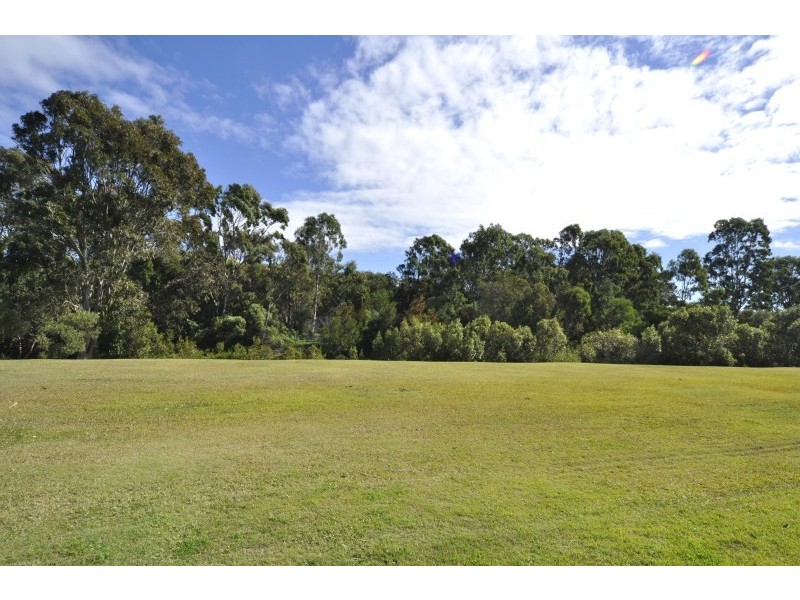 1/146 Kumbari Avenue, Labrador QLD 4215