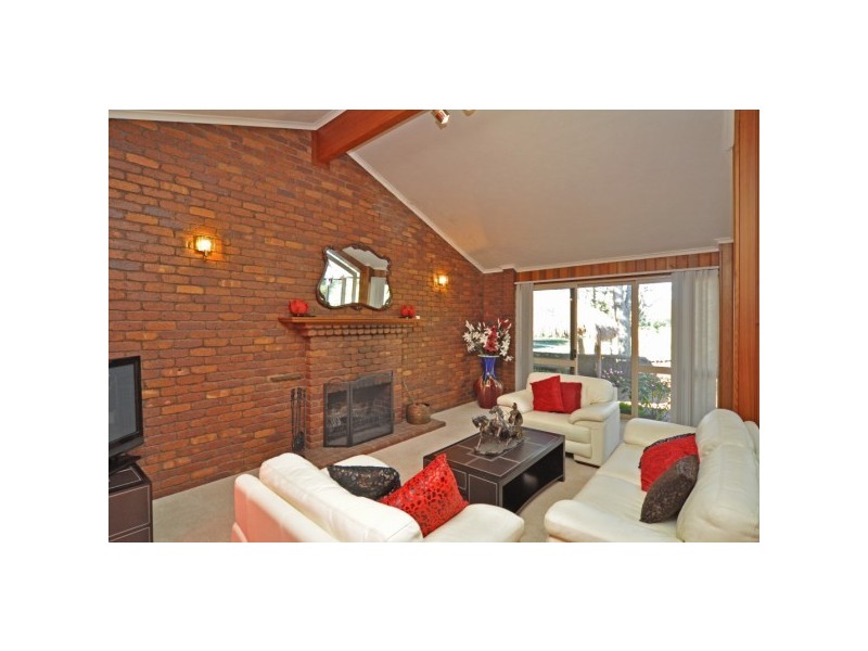 42 Peter Thomson Drive, Parkwood QLD 4214