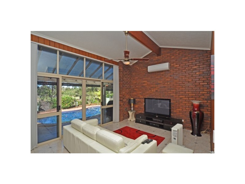 42 Peter Thomson Drive, Parkwood QLD 4214