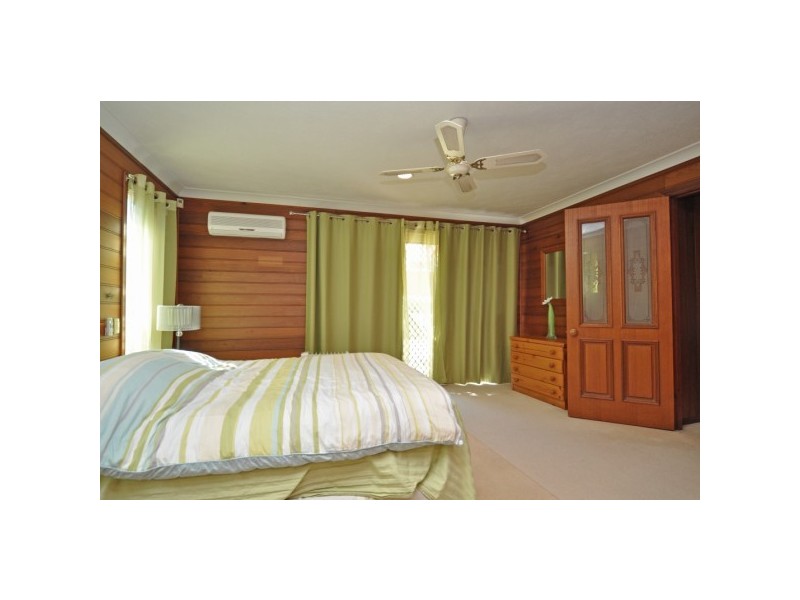 42 Peter Thomson Drive, Parkwood QLD 4214