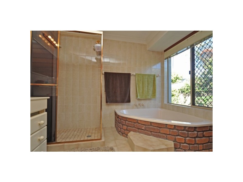 42 Peter Thomson Drive, Parkwood QLD 4214