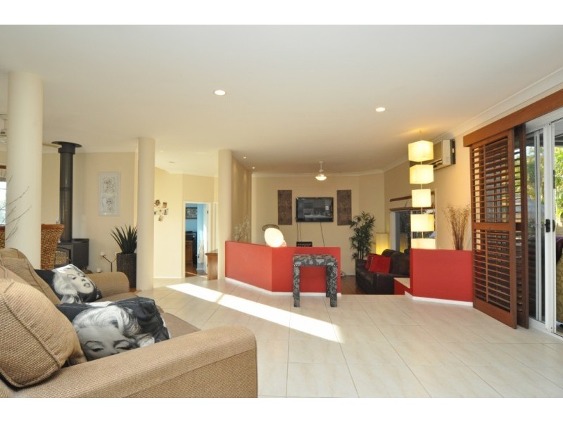 3 Waterwood Court, Arundel QLD 4214